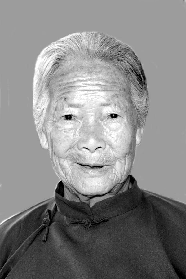 给老88岁奶奶美化百岁照 whrp 投标-猪八戒网